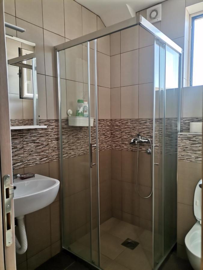 Roomsapartments Popcourt Pančevo Eksteriør bilde